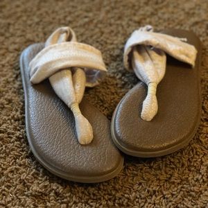 Sanuk yoga sling sandals